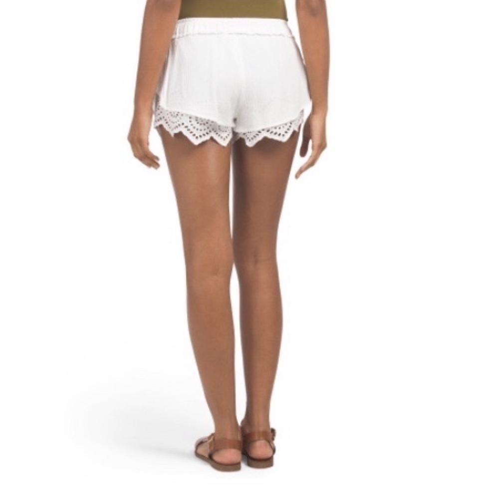 White Lace Trim Shorts - Picture 2 of 4